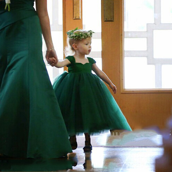 Dark Green Flower Girls Dresses Pleats Tulle Ball Gown Girls Party Dresses Cheap New Arrival Free SHipping