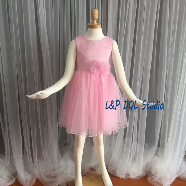 2017 Summer Pink Flower Girls Dresses Ball Gown Short Girls Party Dresses Crew Zipper Back Pleats Tulle with Lace Flower Girls Dresses