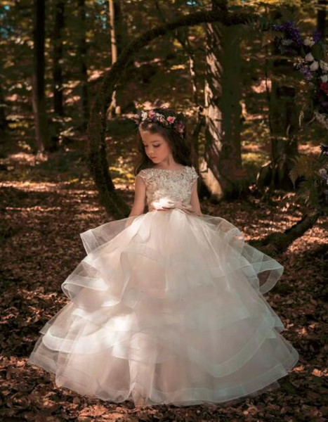 New Princess Light Champagne Flower Girl Dresses with Sash Beaded Appliqued Kids Prom Party Dress Pageant Gowns for Teens