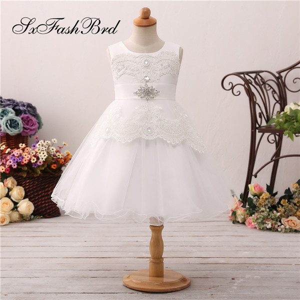 Lovely Flower Girl Dresses O Neck With Appliques A Line With Belt Tulle Girl Pageant Dress Kids Formal Wear Wedding Party Dresses