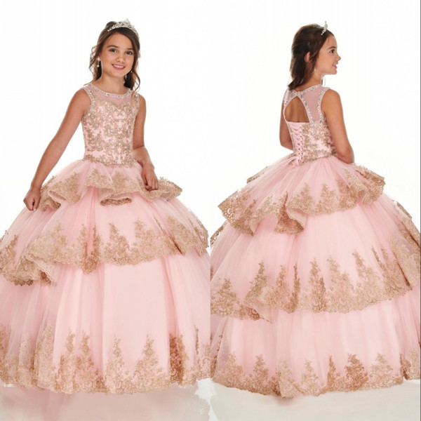 Baby Pink Tiered Ruffle Girls Pageant Dresses Lace Applique Crew Neck Ball Gown Lovely Flower Girl Baby First Communion Gowns