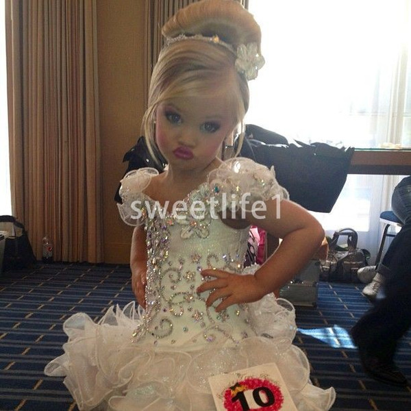 Shining Beaded Short Sleeve Girls Pageant Gowns Short Mini Organza Ruffles Tiered Skirts First Communion Dresses Flower Girls Dresses