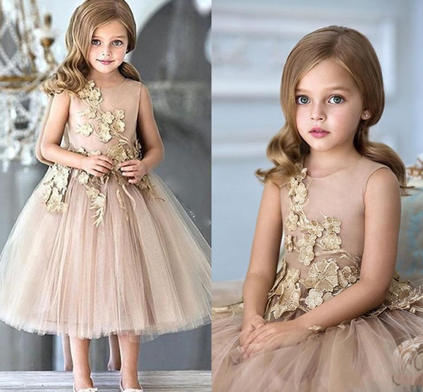 Flower Girls Dresses For Weddings Champagne Tulle Appliques Tea Length A Line Girls Pageant Gowns Zipper Back Customized Kids Party Dress