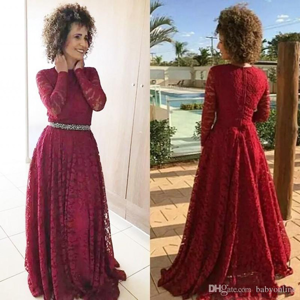 Vintage Lace Burgundy Long Sleeves Mother of Bride Groom Dresses floor length Jewel Neck Zipper Back Long Mother Formal Evening Gowns