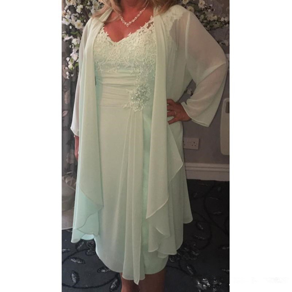 New Mint Green V Neck Column Short Mother of the Bride Dresses with Wrap Plus Size Casual Chiffon Evening Gowns Lace Tea Length