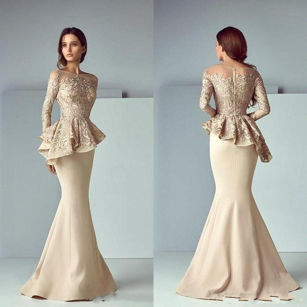 Champagne Mermaid Mother of Bride Dresses Peplum Lace Applique Ruffles Mother Of the Bride Dresses Long Sleeves Plus Size Evening Gowns