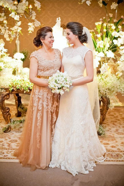 Plus Size Champagne Mother of the Bride Dresses New Matched Sash Applique Cap Sleeve Floor Length A-Line Lace Formal Evening Gowns M05