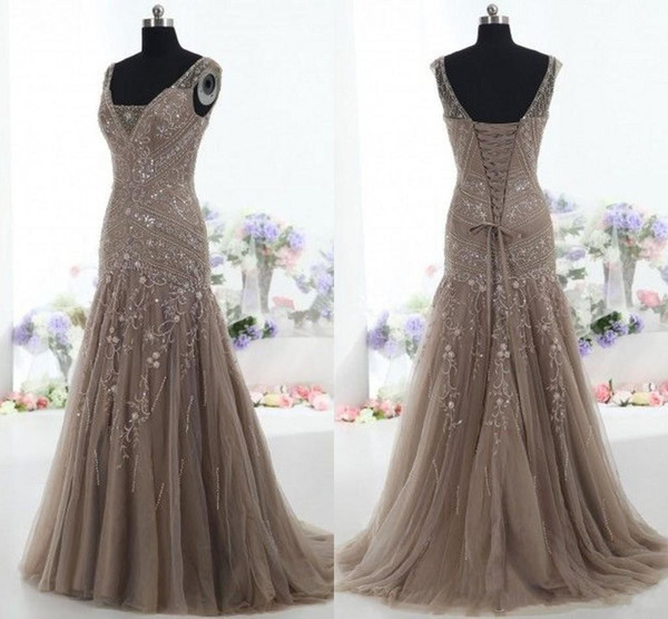 Elegant Grey Mermaid Mother Of the Bride Dresses V-Neck Backless Crystal Beading Long Mother Dresses Evening Gowns Plus Size Customized