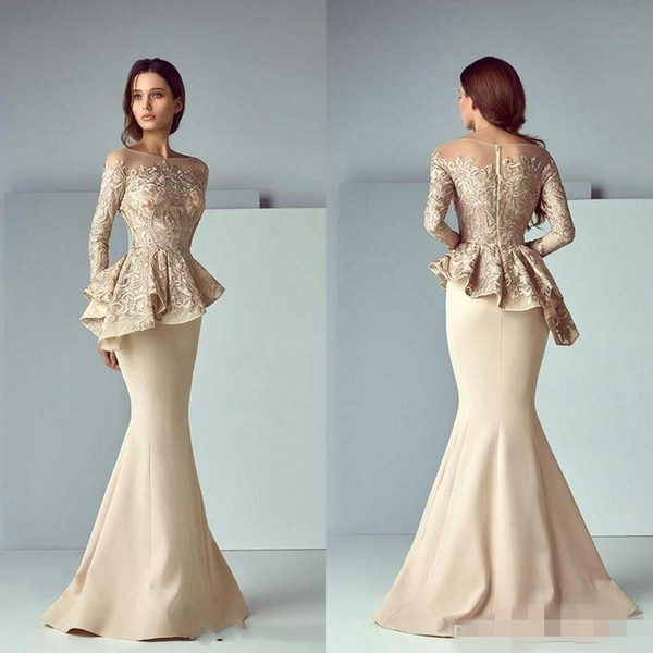 Champagne Mermaid Mother of Bride Dresses Plus Size Lace Jewel Neck Long Sleeves Ruffles Floor Length Mother of Groom Dresses