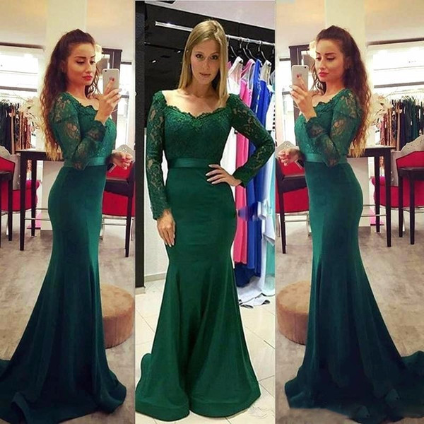 Modest Dark Green Lace Mother of Bride Groom Dresses Sheath Long Sleeves Scoop Neckline Mother Dresses Formal Evening Gowns