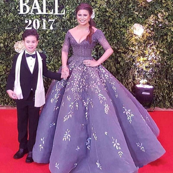 Glamorous Half Sleeve Prom Dresses Sexy V-Neck Beads Lace Applique Tulle Fluffy Vestidos de fiesta Charming Celebrity evening dresses