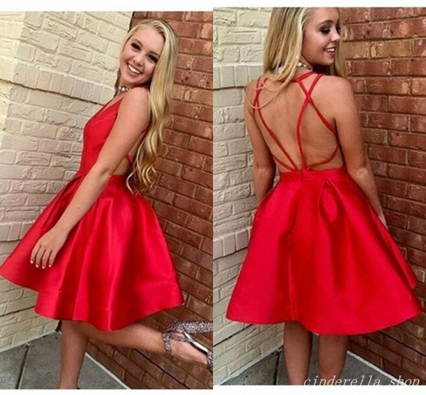 Red Short Cocktail Dresses V Neck Criss Cross Straps Knee Length abiti da ballo Vestidos De Fiesta Homecoming Dress Evening Party Gowns