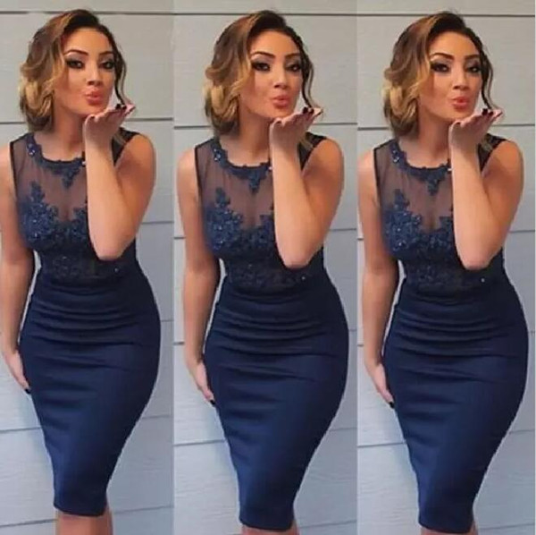 Sexy Sheath Column Cocktail Dresses Sheer Crew Neck Sleeveless See Through Lace Appliqued Top Short Knee Length Prom Party Gowns Custom Made