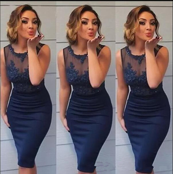 Sexy Sheath Navy Blue Short Cocktail Dresses Sheer Jewel Applique Lace Prom Dress With Crystal Knee Length Formal Party Gowns