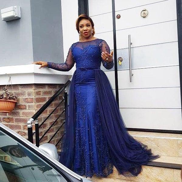 Royal Blue Sheer Jewel Neck Evening Dresses Long Sleeve Lace Appliques Detachable Train Mermaid Formal Prom Dresses Occasion Gowns