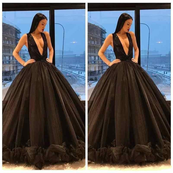 Middle East Dubai Abaya Ball Gown Prom Dresses Evening Party Wear Plunging V Neck Black Ruffles Button Skirts