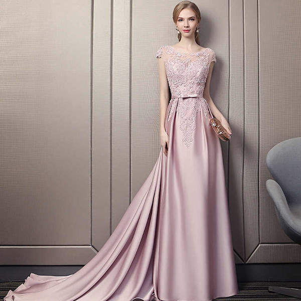 Blush Pink Satin Evening Dresses with Lace Appliques Floor Length Evening Gowns Short Sleeves Prom Dress