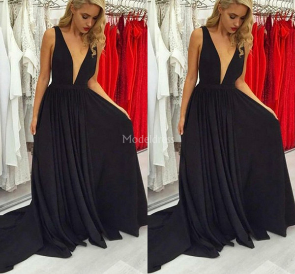 Modern Black Evening Dresses Deep V-Neck A Line Sweep Train Sexy Formal Party Prom Gowns Plus Size Special Occasion Dress Vestidos De Fiesta