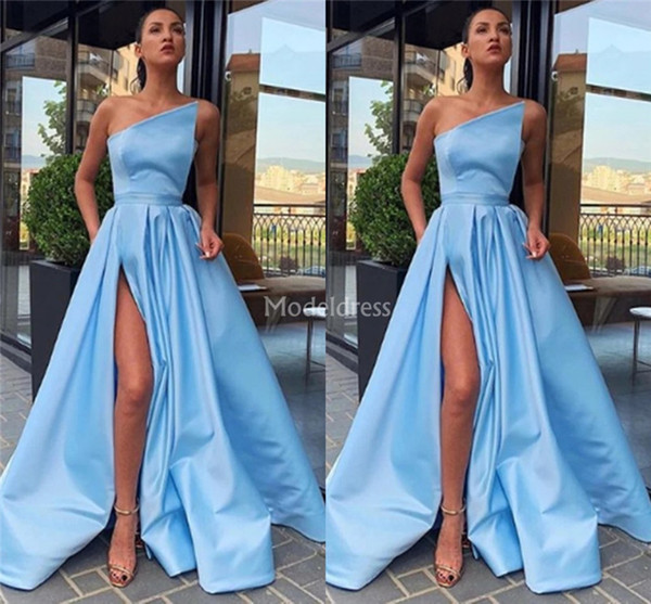 Sexy High Side Split Light Blue Evening Dresses One Shoulder Sweep Train Formal Party Prom Gowns Cheap Special Occasion Dresses Vestidos