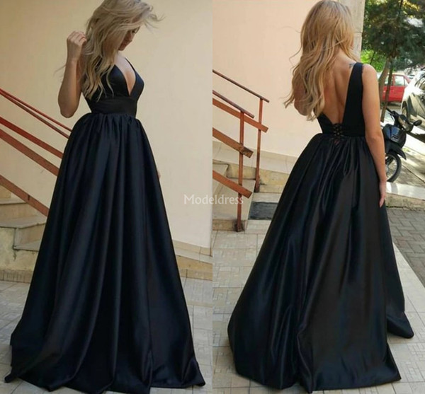 Modern Sexy Prom Dresses Deep V-Neck A Line Sweep Train Black Formal Party Evening Gown Cheap Simple Special Occasion Dresses Vestido Custom