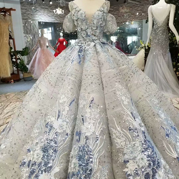 2022Latest Saudi Arabia Luxury Evening Dresses Hand Made 3D Floral Applique Illusion V Neck Backless Juliet Sleeve Pearl Swollen Prom Gowns