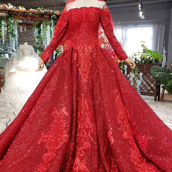 2022New Luxury Evening Dresses Long Sleeve Bateau Neck Lace Up Back Long Lace Veil Applique Crystal Sequins Pattern Red Prom Gowns Lebanon