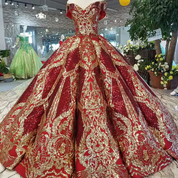 2022Luxury Floor Length Queen Prom Dresses Red Curve Shape Ball Gown Gold Lace Applique Swollen Evening Party Dresses Free Shipping Dubai