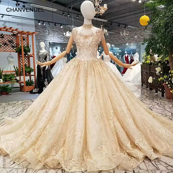 2022Luxury Dubai Long Evening Dresses Gold Lace Beaded Cap Sleeve High Neck Lace Up Back Shiny Golden Lace Evening Party Dresses Long