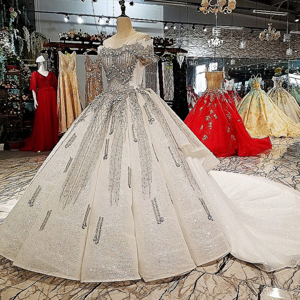 2022Glitter Short Sleeve Lace Up Ball Gown Evening Dress With Grey Decorations O-Neck Dubai Tiered Formal Dresses With Long White Train