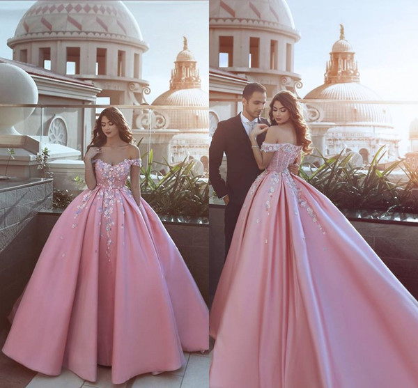 Special Design Baby Pink Ball Gown Evening Dresses with Hand Made Flowers Off the Shoulder Prom Party Wear