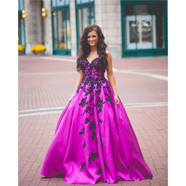 Modest Satin Ball Gown Prom Dresses Sweetheart Lace Appliques Satin Fuchsia Evening Gown with Black Lace Celebrity Party Dress Z110