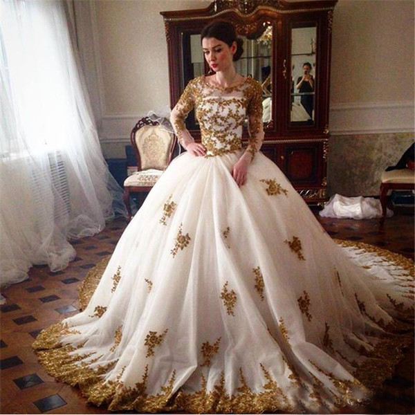 Luxury Arabic Ball Gown Gold Lace Evening Dresses Long Sleeve Quinceanera Dress Applique Evening Gowns Dubai Arabian Pageant Party Dresses