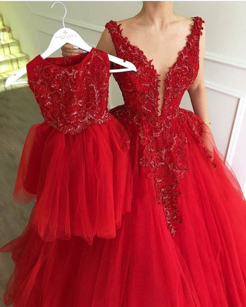 Red Lace Evening Dresses Ball Gown Party Dresses V Neck Appliques Party Gowns Mother and daughter Event Dresses Custom Made