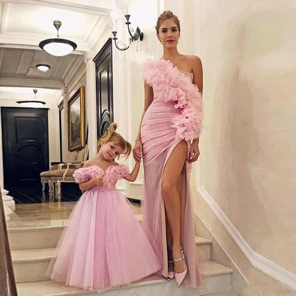 One Shoulder Pink Evening Party Dresses Handmade Flowers Ruched Mother and Daughter Prom Dresses Vestidos De Fiesta High Slit Split