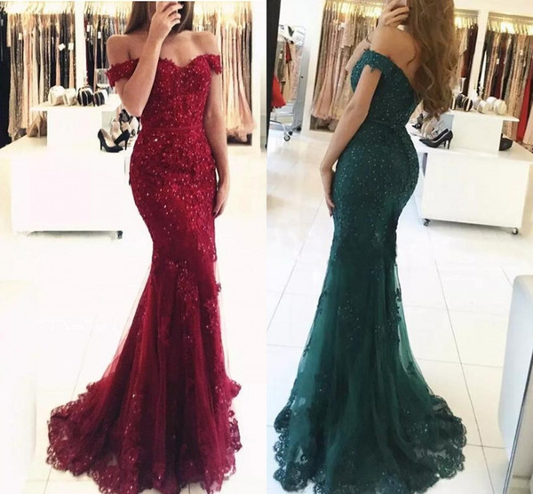 Prom Dresses Red Off The Shoulder Beaded Mermaid Evening Gowns Sleeveless Backless Covered Button Lace Applique Formal Party Dresses