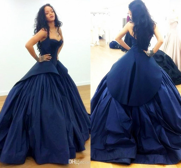 Celebrity Red Carpet Evening Dresses Sexy Peplum Dark Navy Gothic Taffeta Plus Size Arabic Formal Prom Occasion Gowns 55