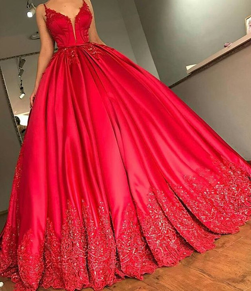 Red Ball Gown Evening Dresses with Spaghetti V Neck Court Train Lace Appliques Beadeds Sequins Sexy Plus Size Party Prom Gowns