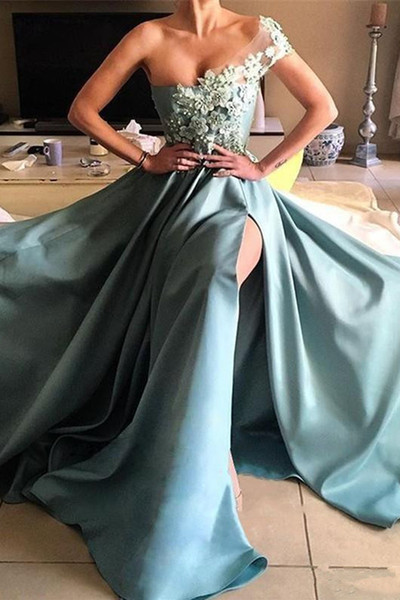 2017 Light Blue A-line Evening Dresses with One Shoulder Appliques Floor Length Side Split Handmade Flowers Pearls Sexy Prom Gowns