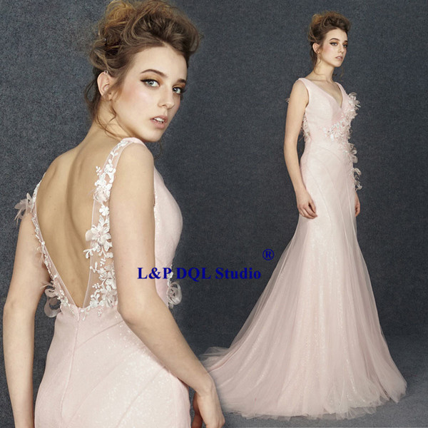 Sexy Blush Mermaid Evening Dresses V-Neck Sleevess Pleats Tulle Shining Sequins Long Prom Dresses Evening Gowns Floral Applique Runway Gowns