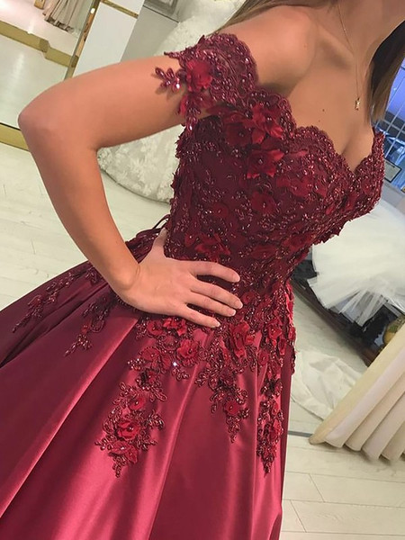 Walk Beside You Burgundy Evening Dresses Lace Applique Beads Flower Ball Gown Sleeveless Off-the-Shoulder Satin Floor-Length Party Dresses