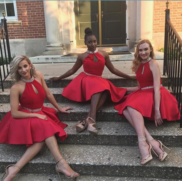 Charming Red Graduation Dresses Crystal Beading Halter Mini Length Homcoming Dresses Sleeveless Satin Girls Party Gowns