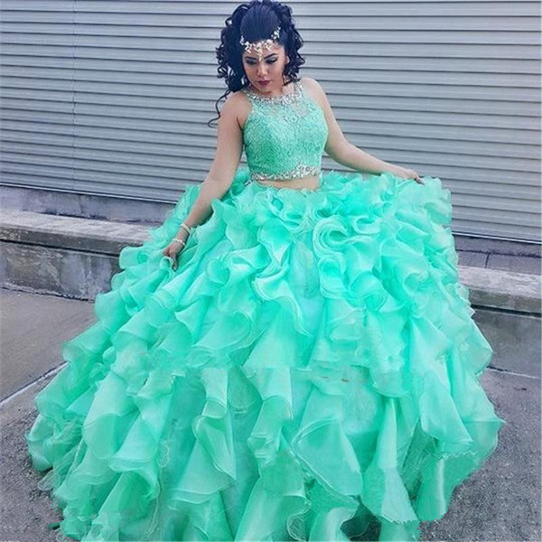 Hot Selling Green Quinceanera Dresses Two Pieces Beaded Crystal Ball Gown Organza Ruffled Prom Graduation Party Gowns Custom Made New Q20