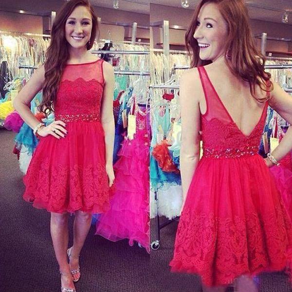 2016 Charming Short Graduation Dress Short Prom Party Gowns Sheer Bateau Neckline Sleeveless Lace Appliques Formal Wear Crystals Appliques