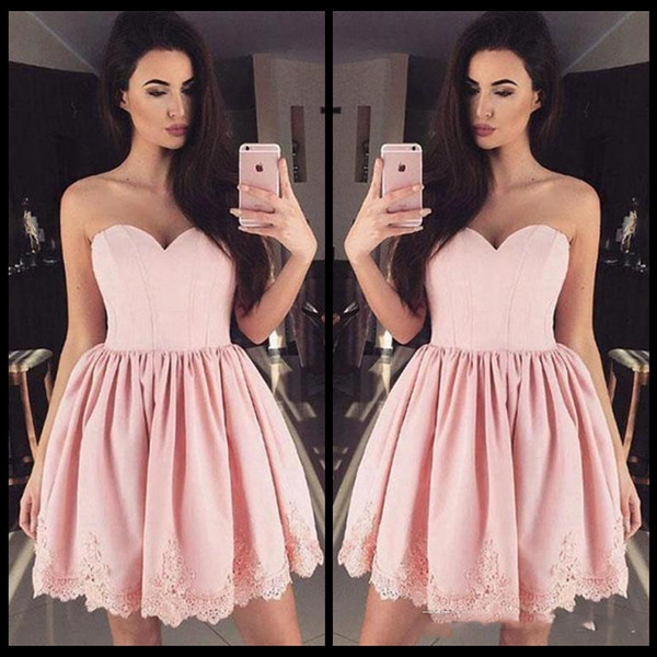 Prom Dresses Modern Ball Gown Lace Short Homecoming Dresses Pink Sweetheart Cocktail Gowns Party Graduation Dress