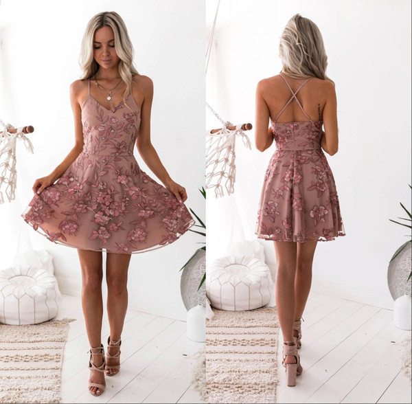 Blush Pink Lace Floral Spaghetti Short Homecoming Dresses Sleeveless Criss Cross Backless Short Cocktail Party Dress Prom Vestido BC0121