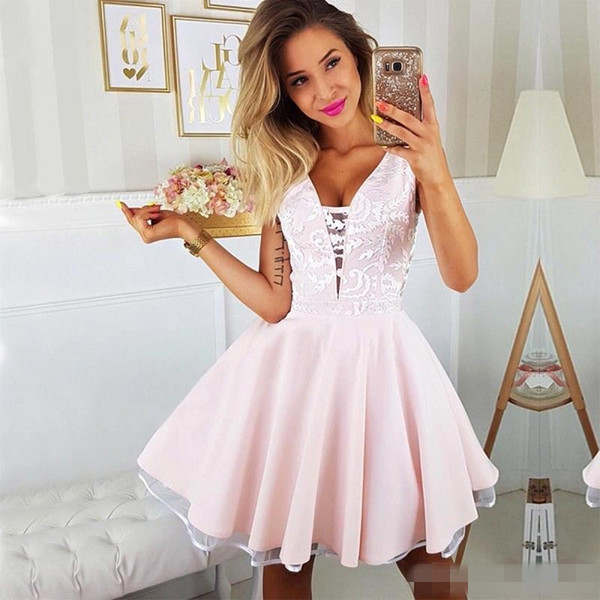 New Arrival Pink Homecoming Dresses V Neck Appliqued Mini Short Graduation Cocktail Gowns Sweet 16 Party Dress