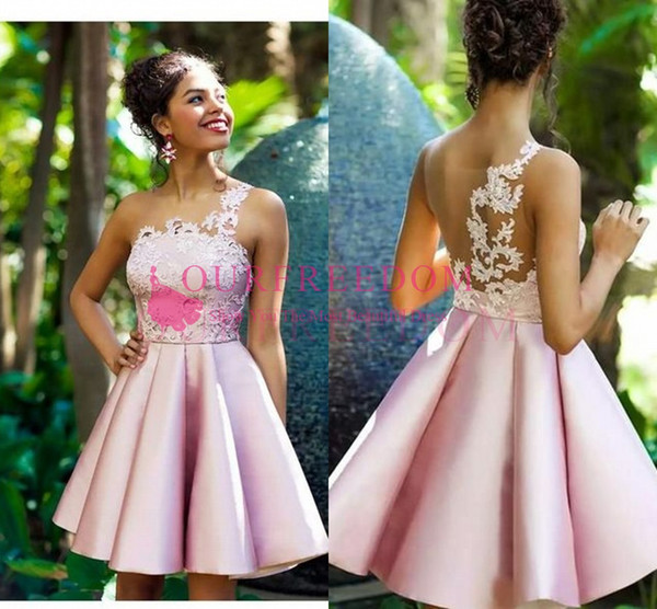 Gorgeous Pink Sheer Jewel Neck Homecoming Dresses White Appliques Lace Short Mini Prom Party Gown Custom Made