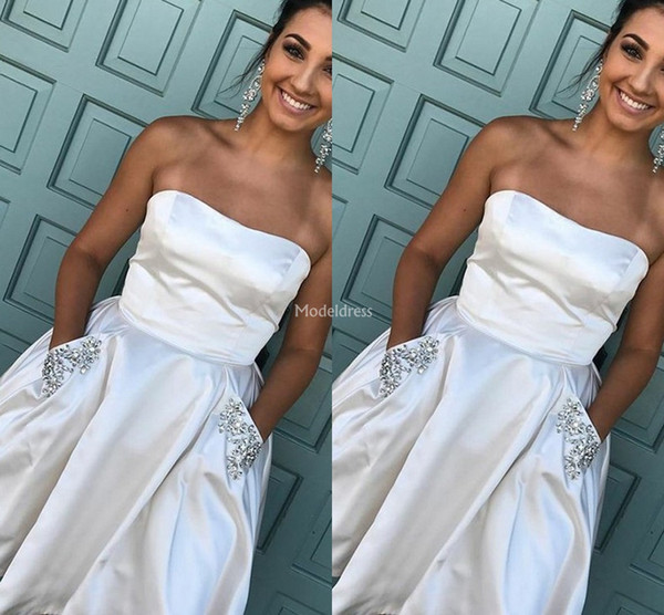 Arabric 2022White Homecoming Dresses Off Shoulder Crystals A Line Short Party Evening Gown Elegant Cocktail Gown With Pockets Prom Dress