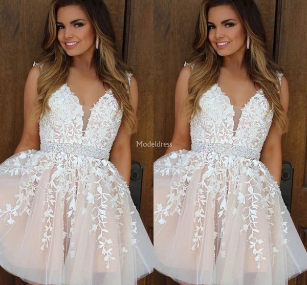 Gorgeous Homecoming Dresses Deep V-Neck A Line Appliques Beads Short Party Prom Gown Charming Cocktail Dresses Cheap Vestidos De Fiesta