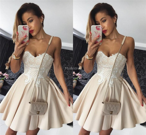 Stylish Homecoming Dresses Strapless Appliques A Line 2022Mini Cocktail Gown Cheap Special Occasion Dresses Plus Size Short Prom Party Gown